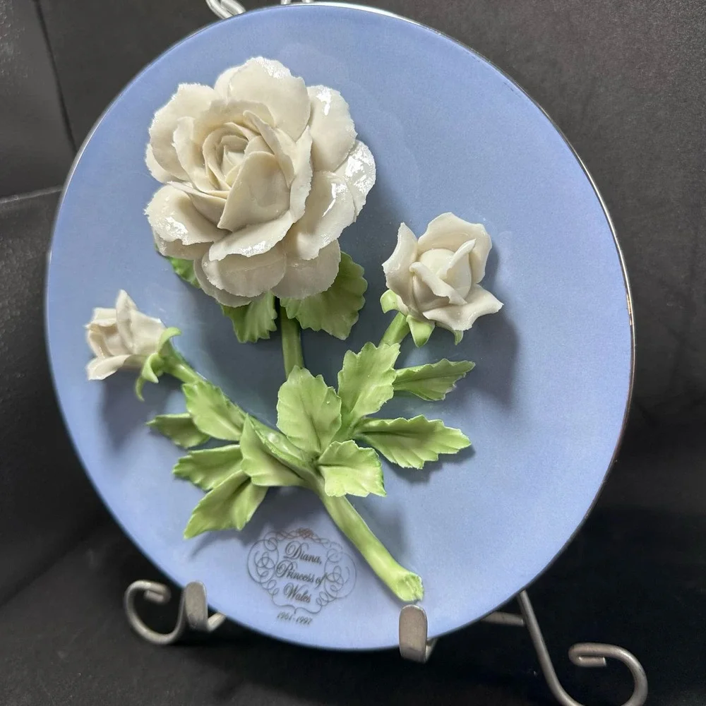 The Princess‎ Diane of Wales Rose Collectors Porcelain Plate Platinum bordered